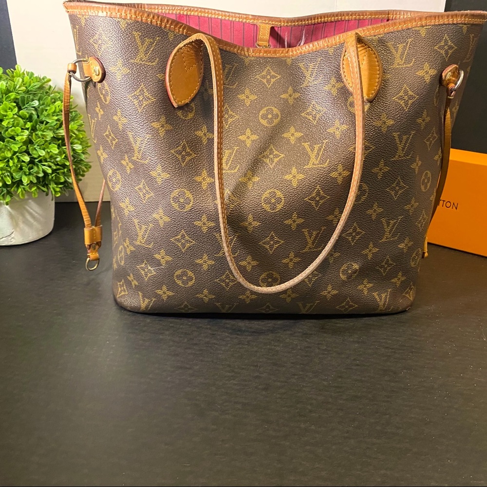 AUTHENTIC WITH RECIEPT LOUIS VUITTON NEVERFULL MM
